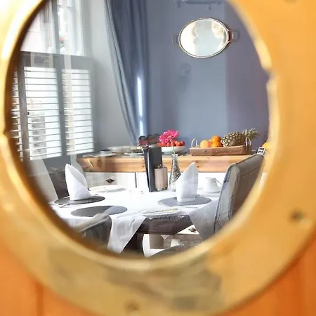 Pensjonat Old Embassy House 3*