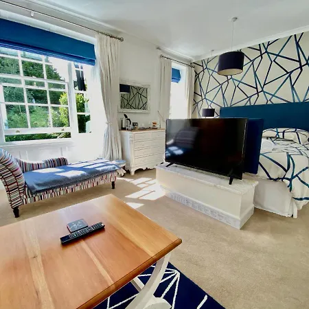 Old Embassy House 3* Fowey